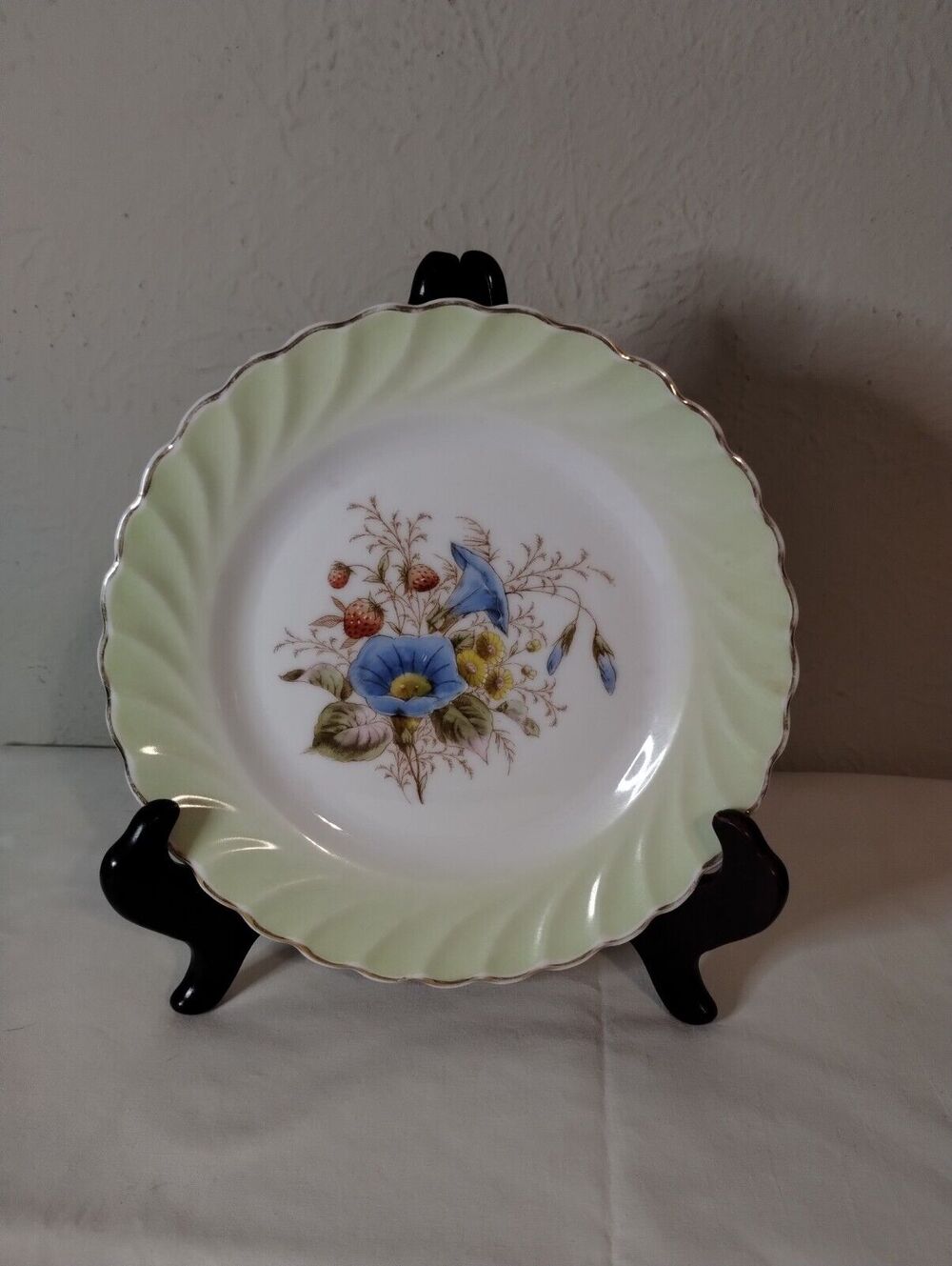 Vintage 8" Green Hand Painted Plate with Swirl Rim - Floral Center - Gold Trim